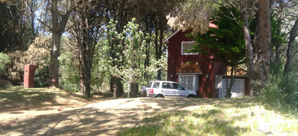 Alquiler de Casa en Costa de Este. Para familias, hasta 6 personas. Confort y placer con el encanto natural del mar y el bosque. La Peregrina.